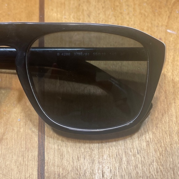 Burberry Embossed Check Square Sunglasses Polarized Made in Italy - Picture 15 of 16